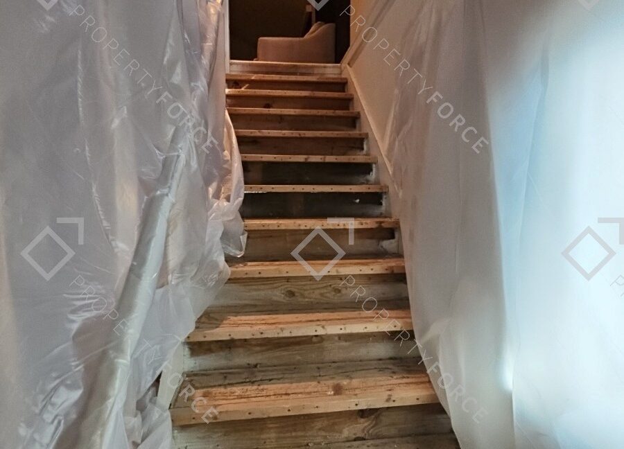 Photo_of_interior_stairways56