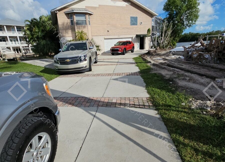 Take_photos_of_the_driveway2