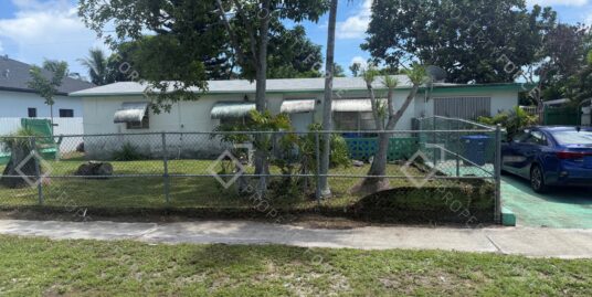 1020 NE 212th Ter, Miami, FL 33179