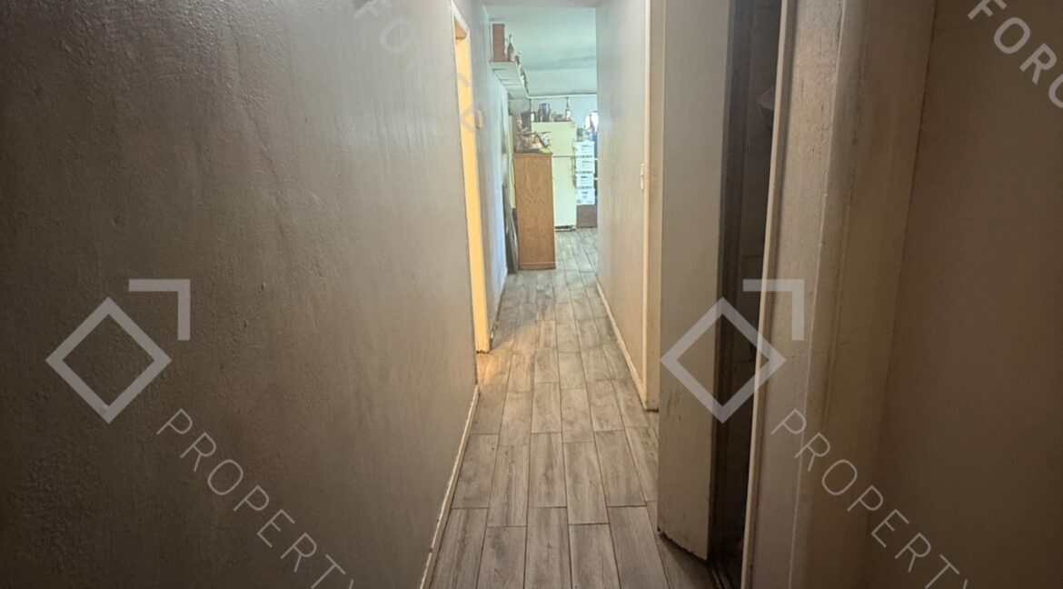 1020 NE 212-Hallway