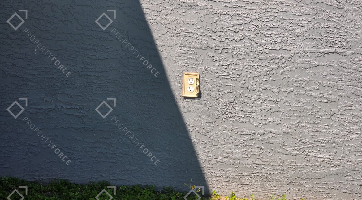1420 NW 16th Ter Cape Coral (126)