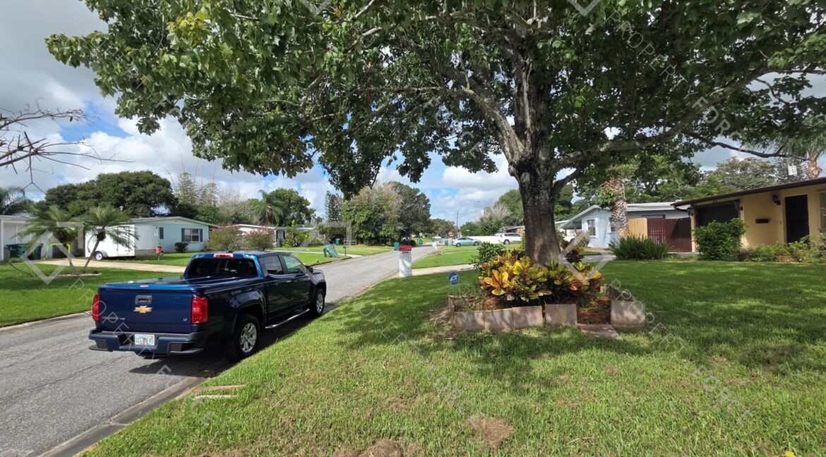 2224 Shelby Dr Melbourne, FL 32935 (109)