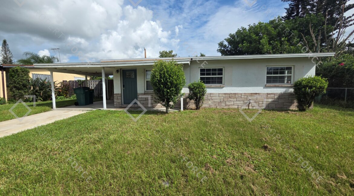 2224 Shelby Dr Melbourne, FL 32935 (61)