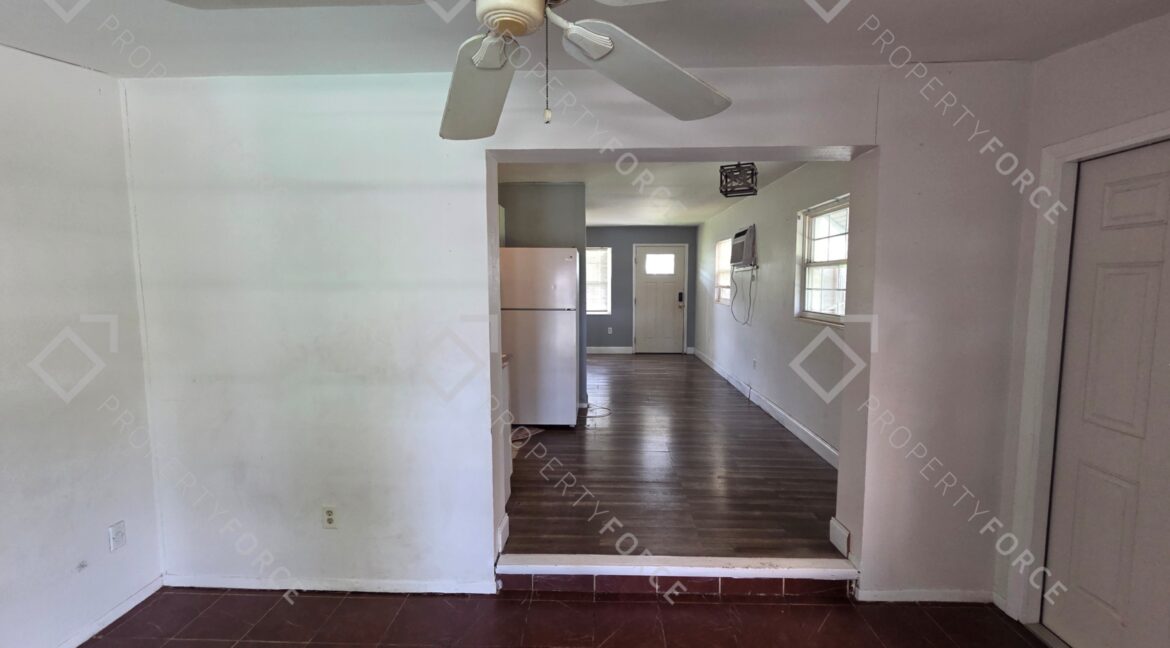 2224 Shelby Dr Melbourne, FL 32935 (87)