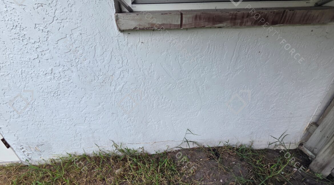 2224 Shelby Dr Melbourne, FL 32935 (94)